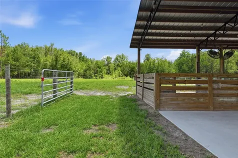 4889 SW 35th Trail Bell FL 32619