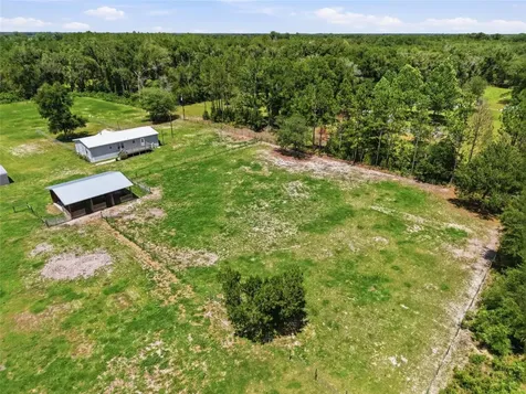 4889 SW 35th Trail Bell FL 32619
