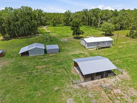 4889 SW 35th Trail Bell FL 32619