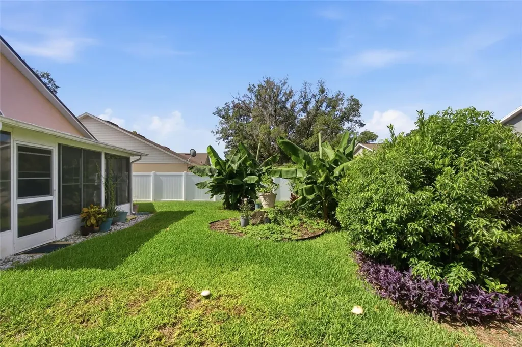 1234 Lake Blue Circle Apopka FL 32703