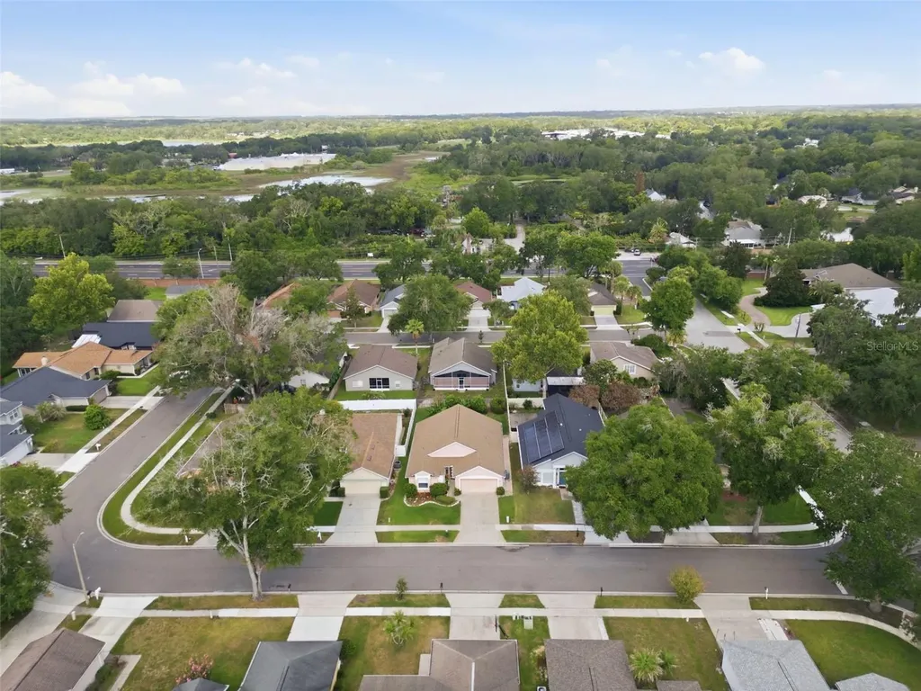 1234 Lake Blue Circle Apopka FL 32703