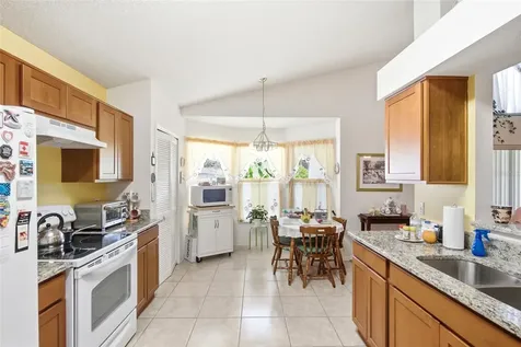 1234 Lake Blue Circle Apopka FL 32703