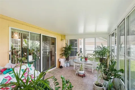 1234 Lake Blue Circle Apopka FL 32703