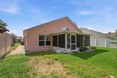 1234 Lake Blue Circle Apopka FL 32703