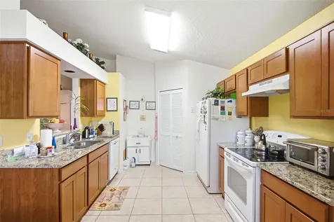 1234 Lake Blue Circle Apopka FL 32703
