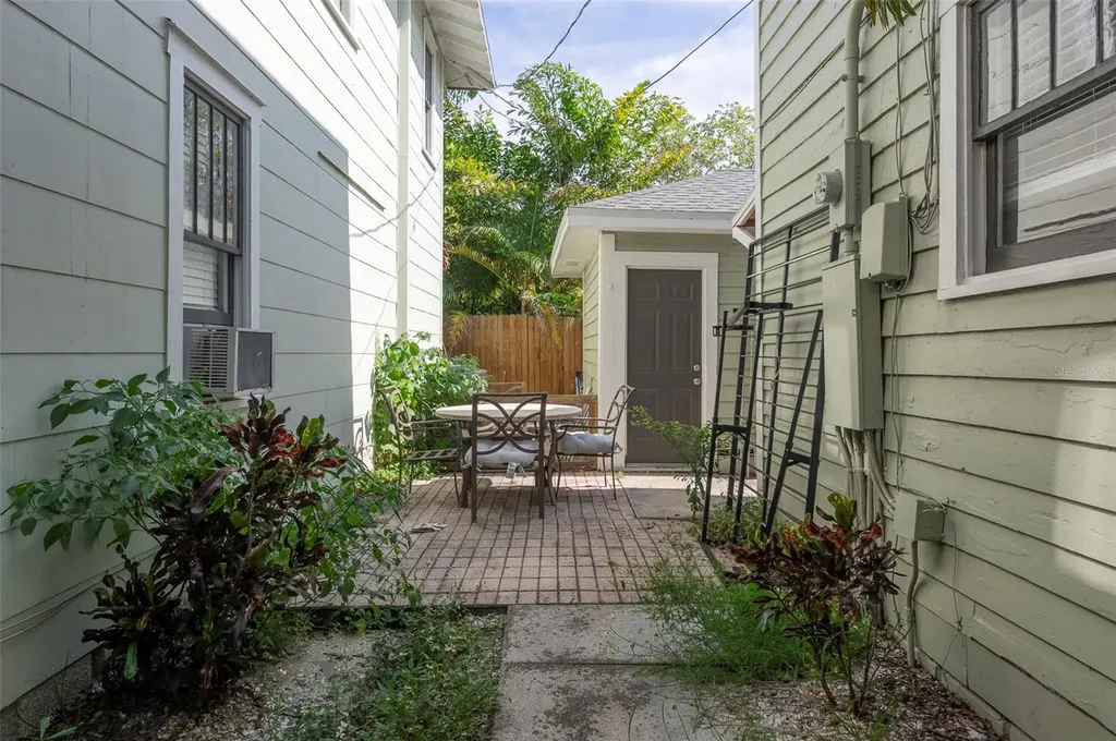 540 11th Avenue N St Petersburg FL 33701
