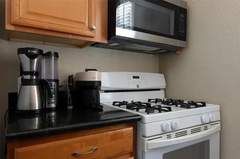 540 11th Avenue N St Petersburg FL 33701