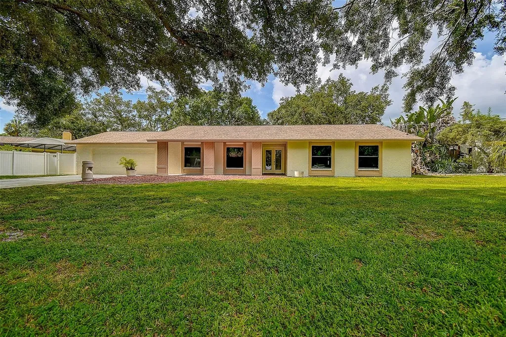 9404 W Hamilton Avenue Tampa FL 33615