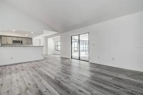 9404 W Hamilton Avenue Tampa FL 33615
