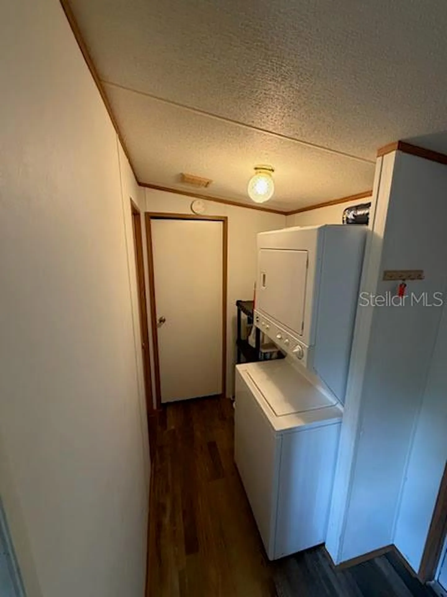 9050 SE 196th Terrace Ocklawaha FL 32179
