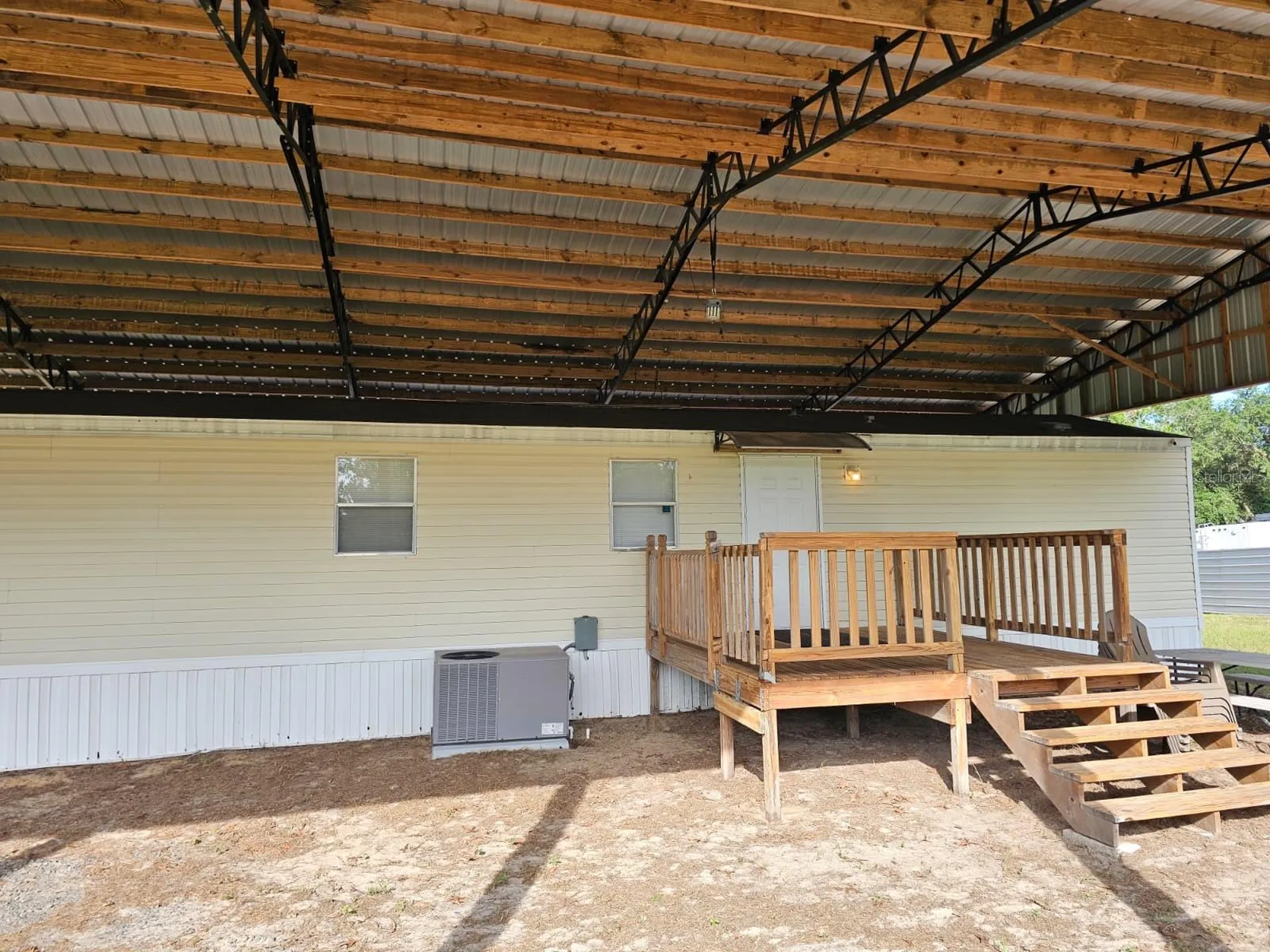 9050 SE 196th Terrace Ocklawaha FL 32179