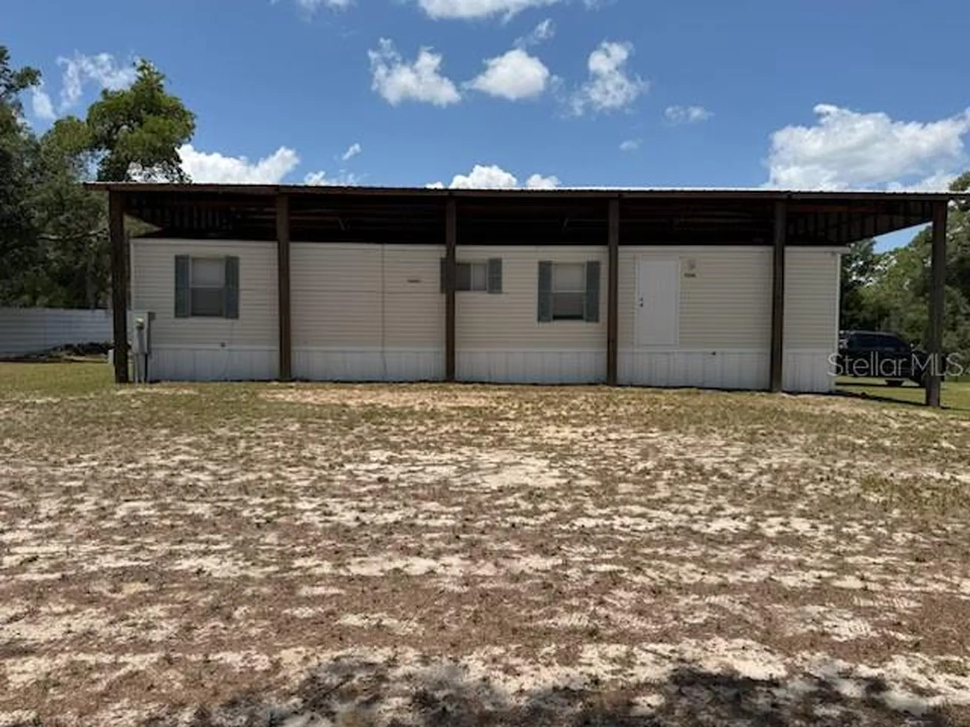 9050 SE 196th Terrace Ocklawaha FL 32179