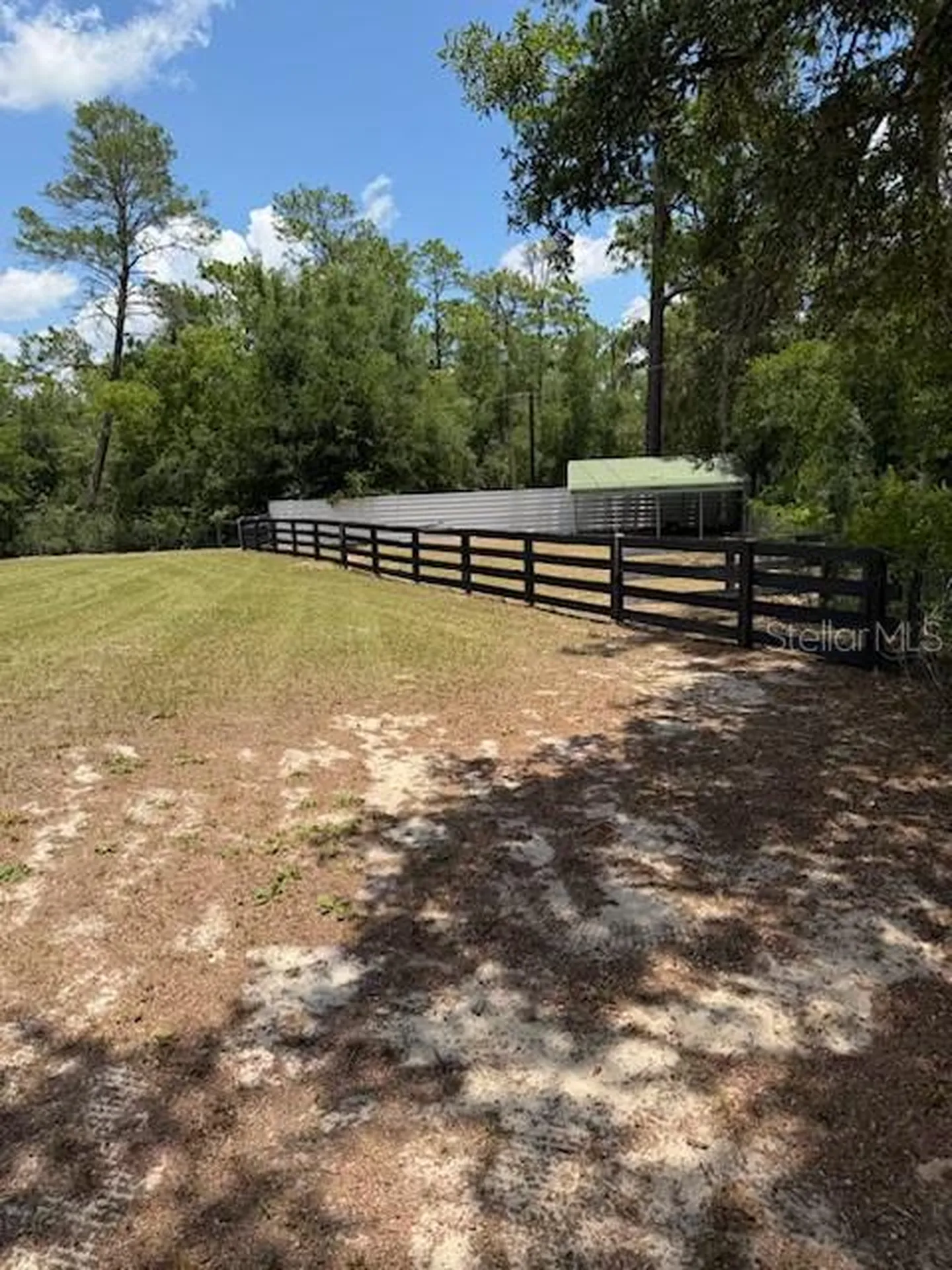 9050 SE 196th Terrace Ocklawaha FL 32179