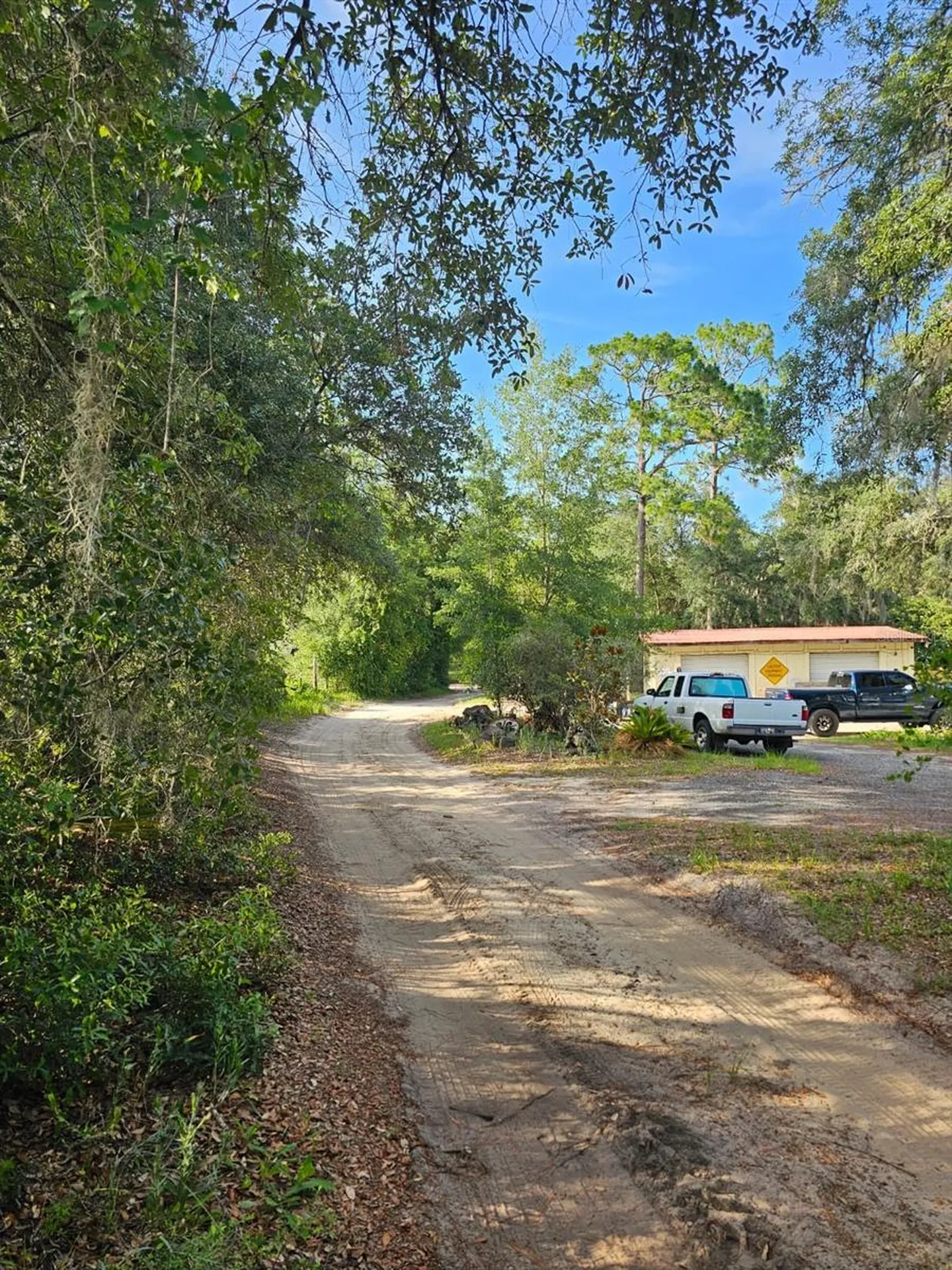 9050 SE 196th Terrace Ocklawaha FL 32179