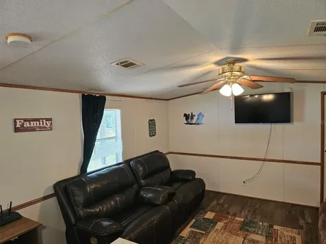 9050 SE 196th Terrace Ocklawaha FL 32179