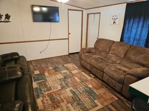 9050 SE 196th Terrace Ocklawaha FL 32179