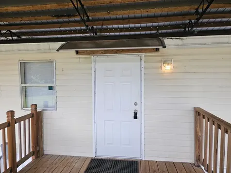 9050 SE 196th Terrace Ocklawaha FL 32179
