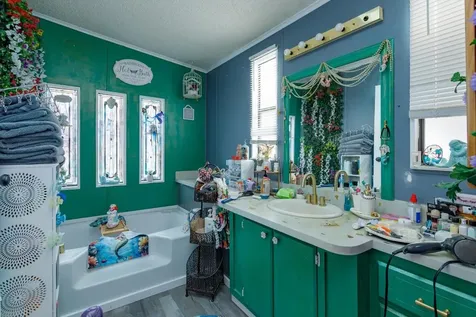 106 Leisure World Drive N Debary FL 32713