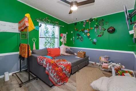 106 Leisure World Drive N Debary FL 32713