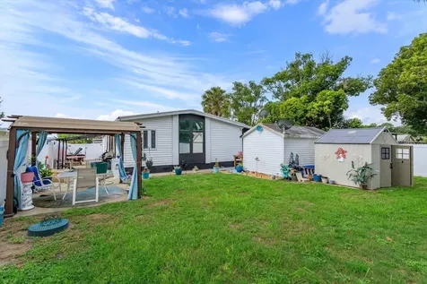 106 Leisure World Drive N Debary FL 32713