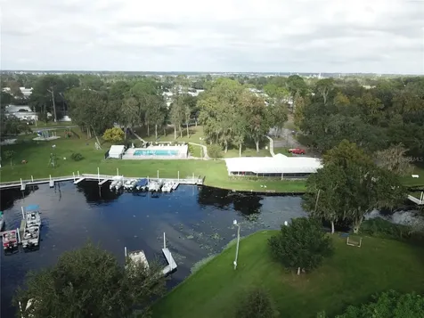 106 Leisure World Drive N Debary FL 32713