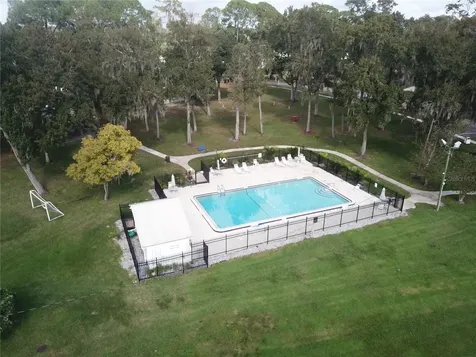 106 Leisure World Drive N Debary FL 32713