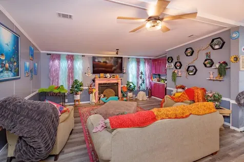 106 Leisure World Drive N Debary FL 32713