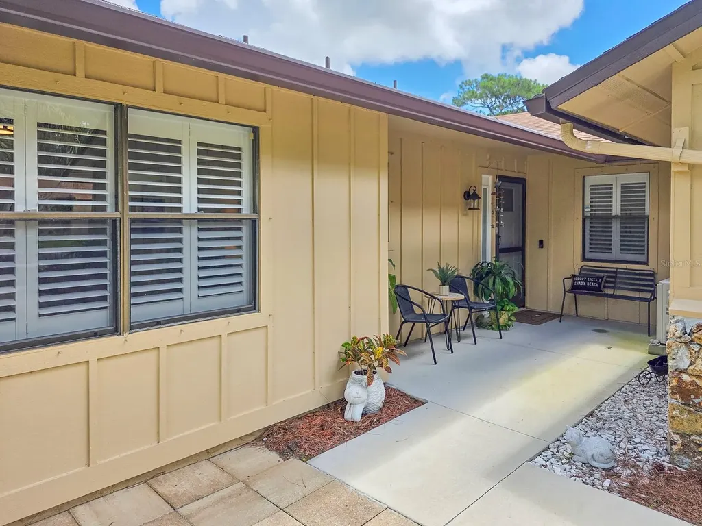 100 Sea Pines Circle Daytona Beach FL 32114