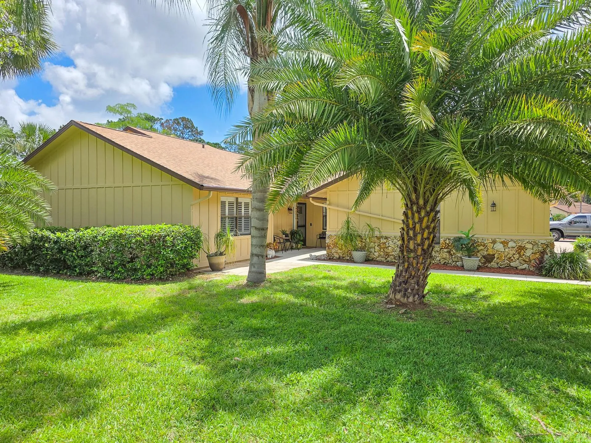 100 Sea Pines Circle Daytona Beach FL 32114
