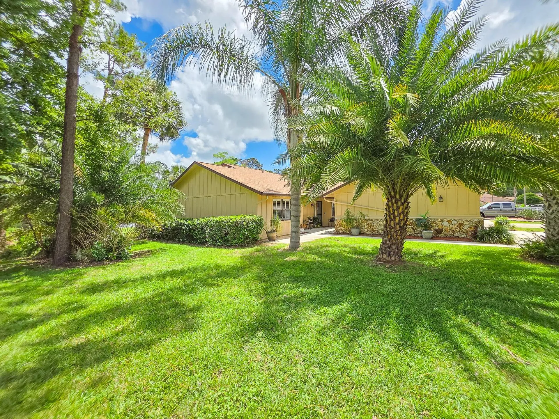 100 Sea Pines Circle Daytona Beach FL 32114