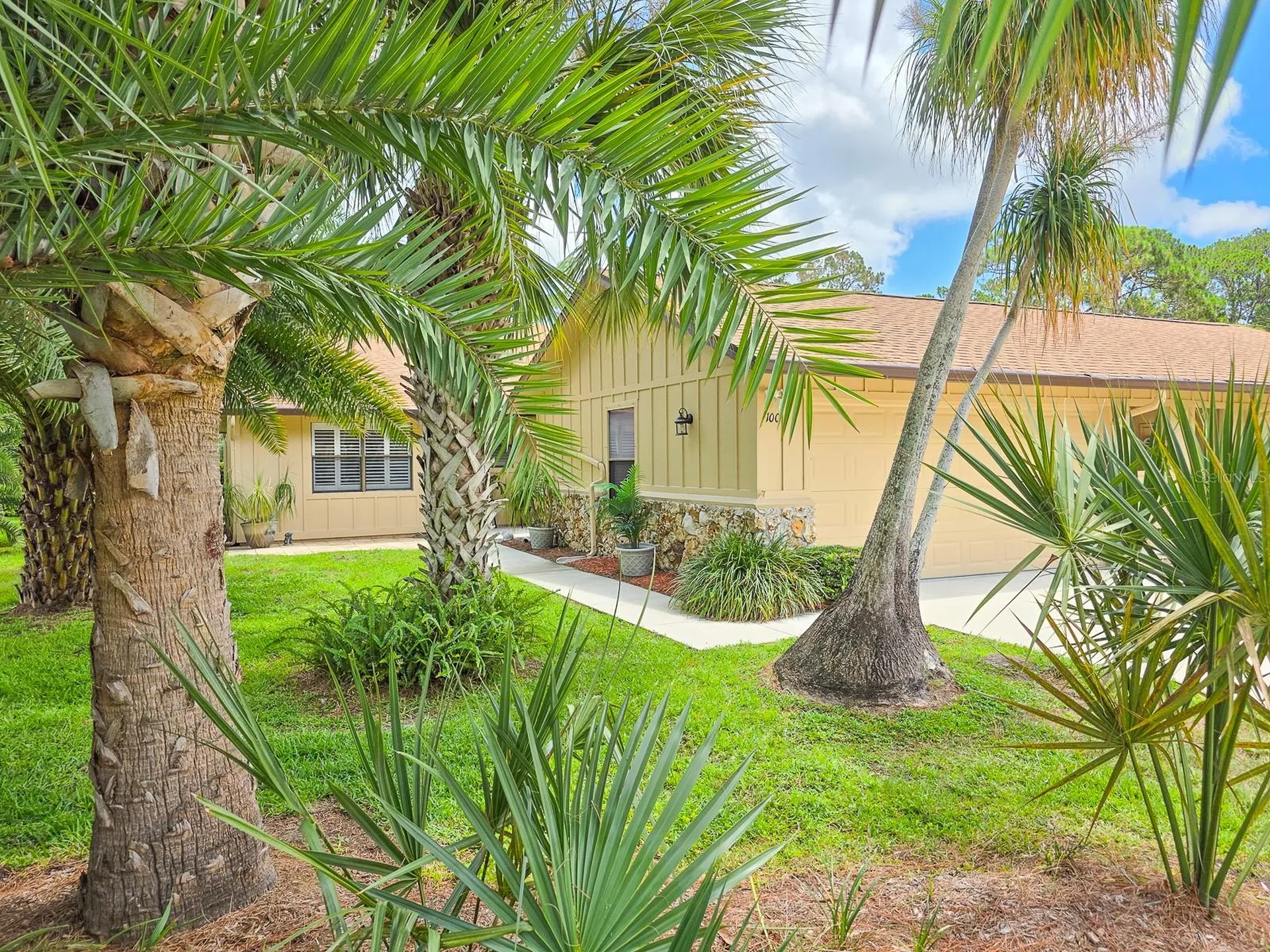 100 Sea Pines Circle Daytona Beach FL 32114