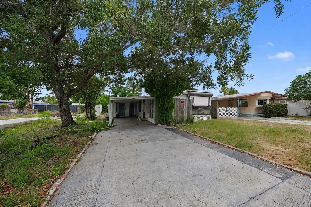 1939 Hoyle Drive Holiday FL 34691