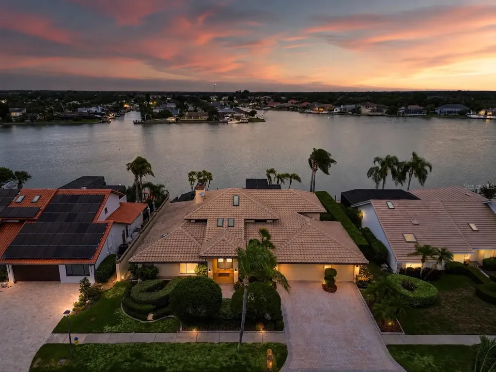 9815 Bay Island Drive Tampa FL 33615
