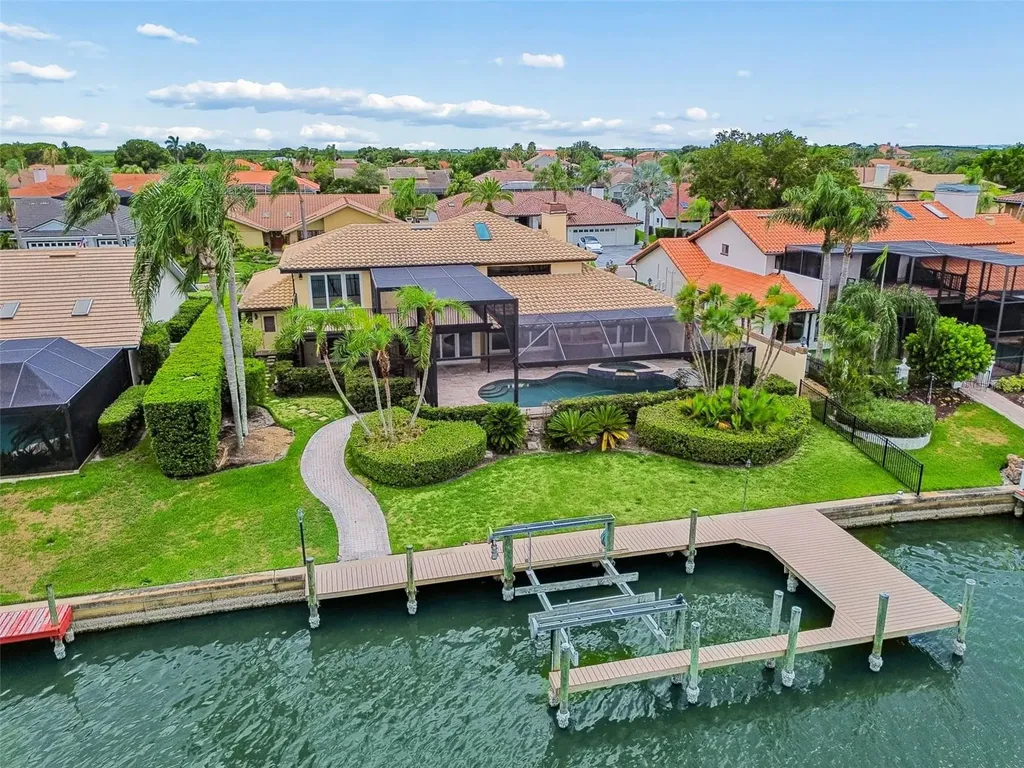9815 Bay Island Drive Tampa FL 33615