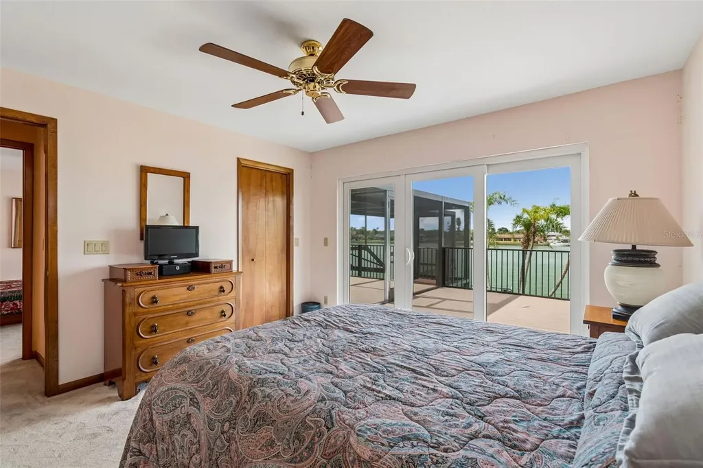 9815 Bay Island Drive Tampa FL 33615