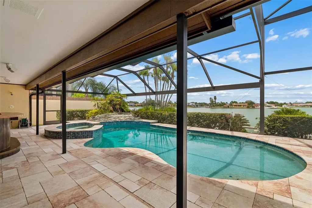 9815 Bay Island Drive Tampa FL 33615
