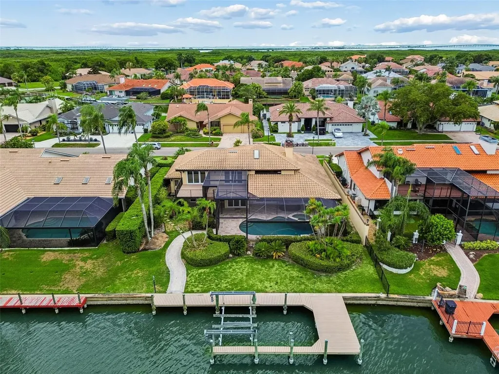9815 Bay Island Drive Tampa FL 33615