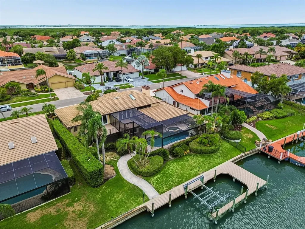 9815 Bay Island Drive Tampa FL 33615