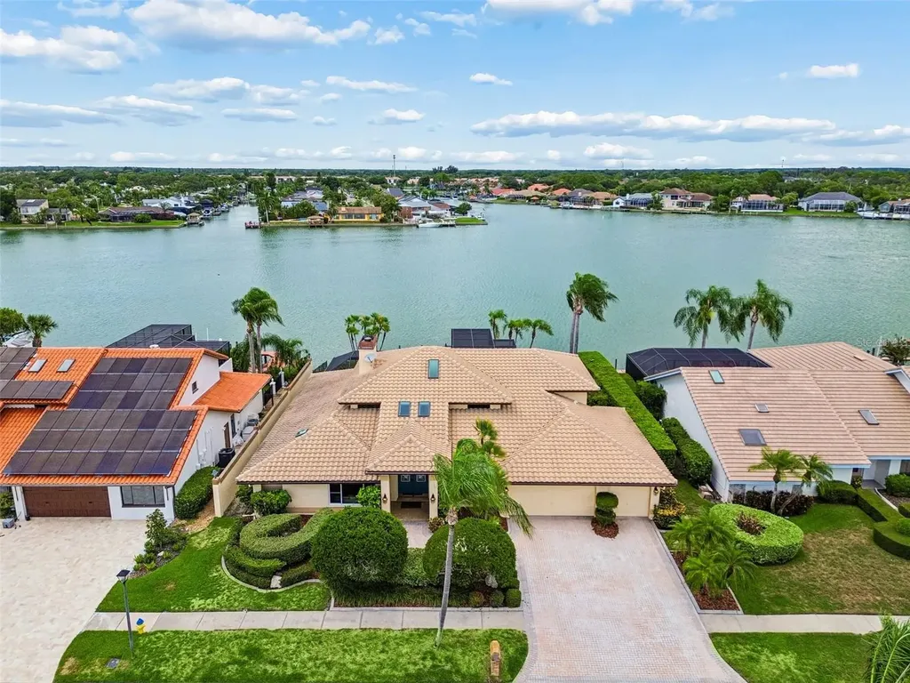 9815 Bay Island Drive Tampa FL 33615
