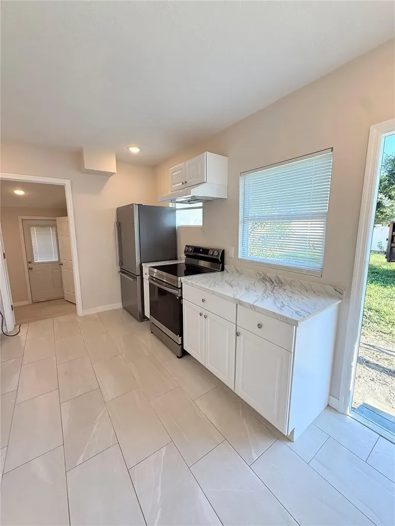 1015 23rd Avenue W Bradenton FL 34205