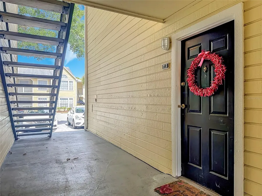 1081 Hiawassee Orlando FL 32835