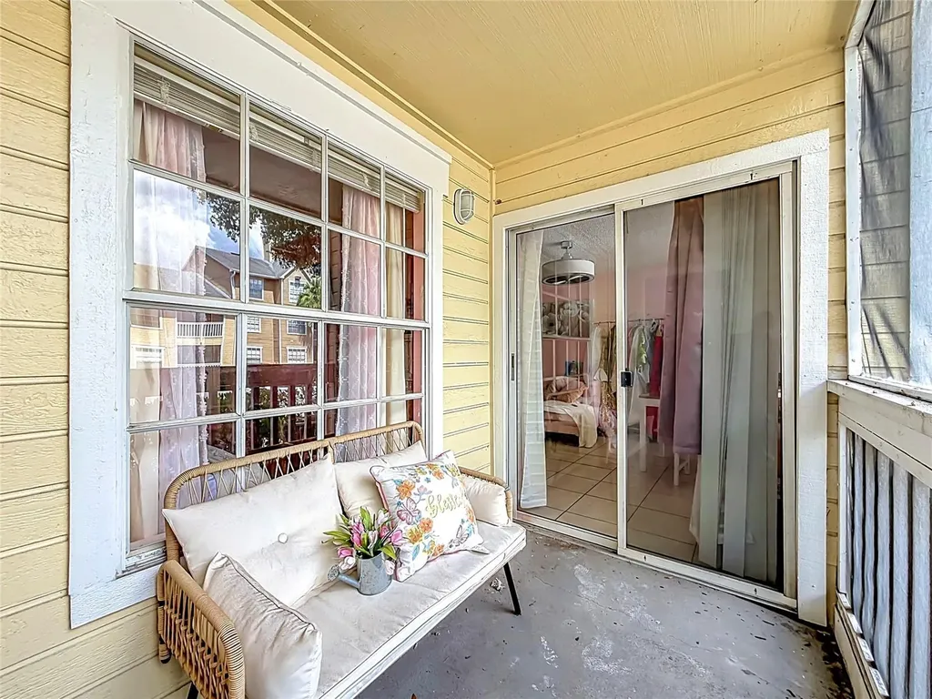 1081 Hiawassee Orlando FL 32835