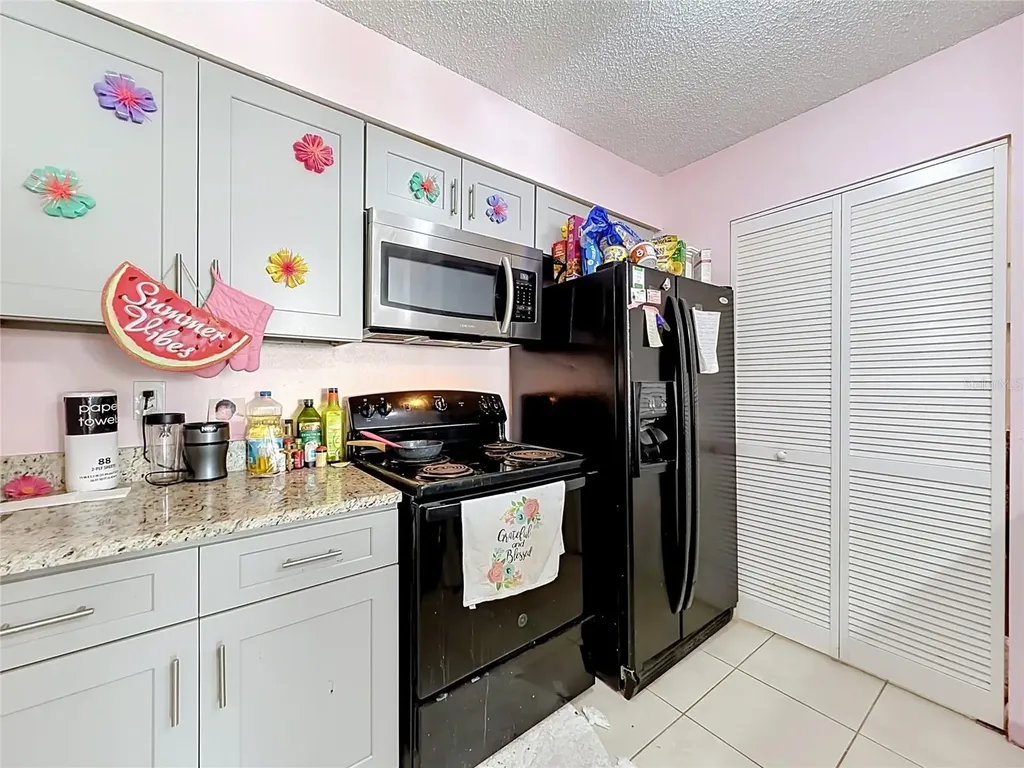 1081 Hiawassee Orlando FL 32835