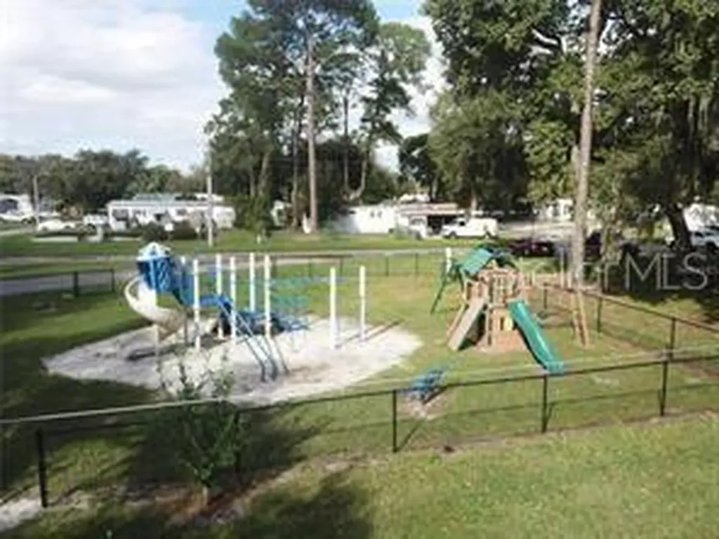 121 Pine Tree Drive Debary FL 32713