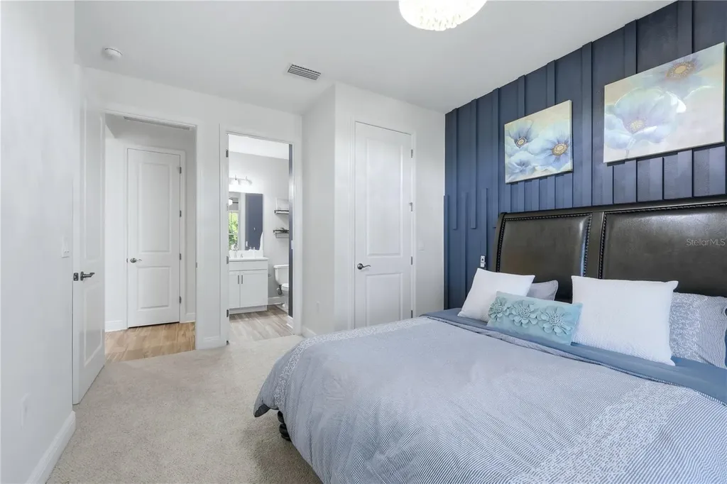 5542 Native Henna Court Sarasota FL 34238