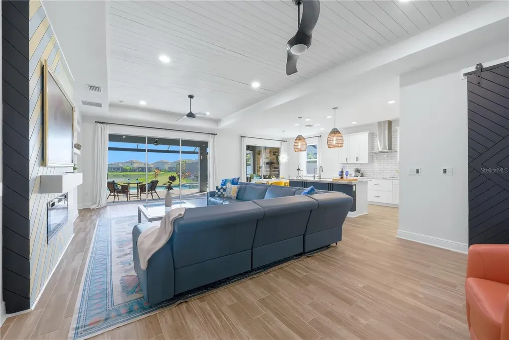 5542 Native Henna Court Sarasota FL 34238