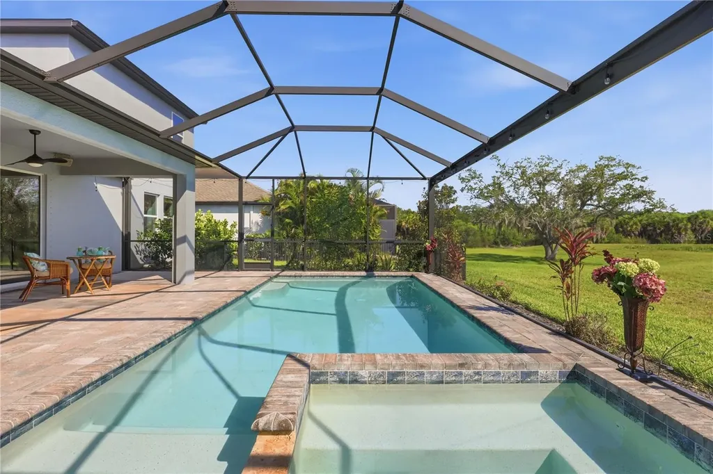 5542 Native Henna Court Sarasota FL 34238