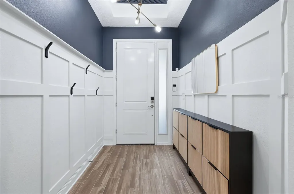 5542 Native Henna Court Sarasota FL 34238