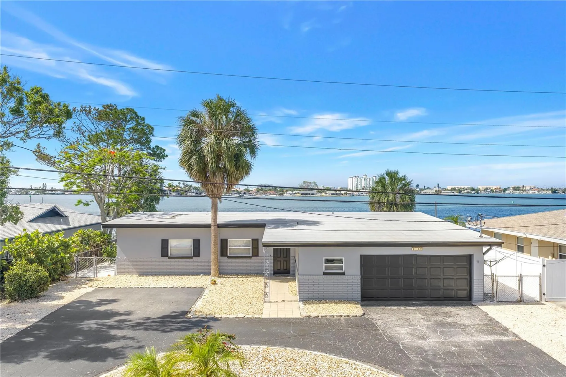 7100 S Shore Drive S St Petersburg FL 33707