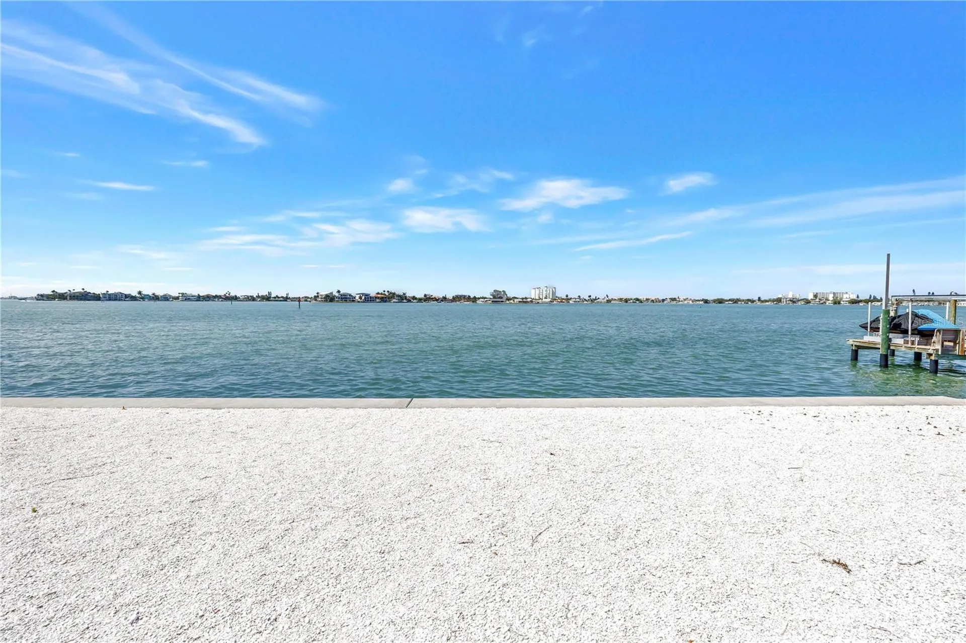 7100 S Shore Drive S St Petersburg FL 33707
